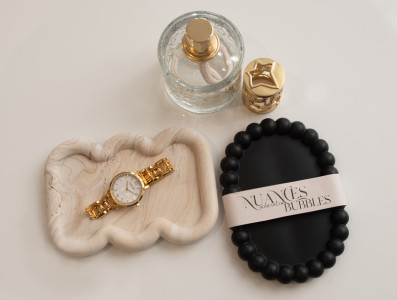 Wavy marble tray